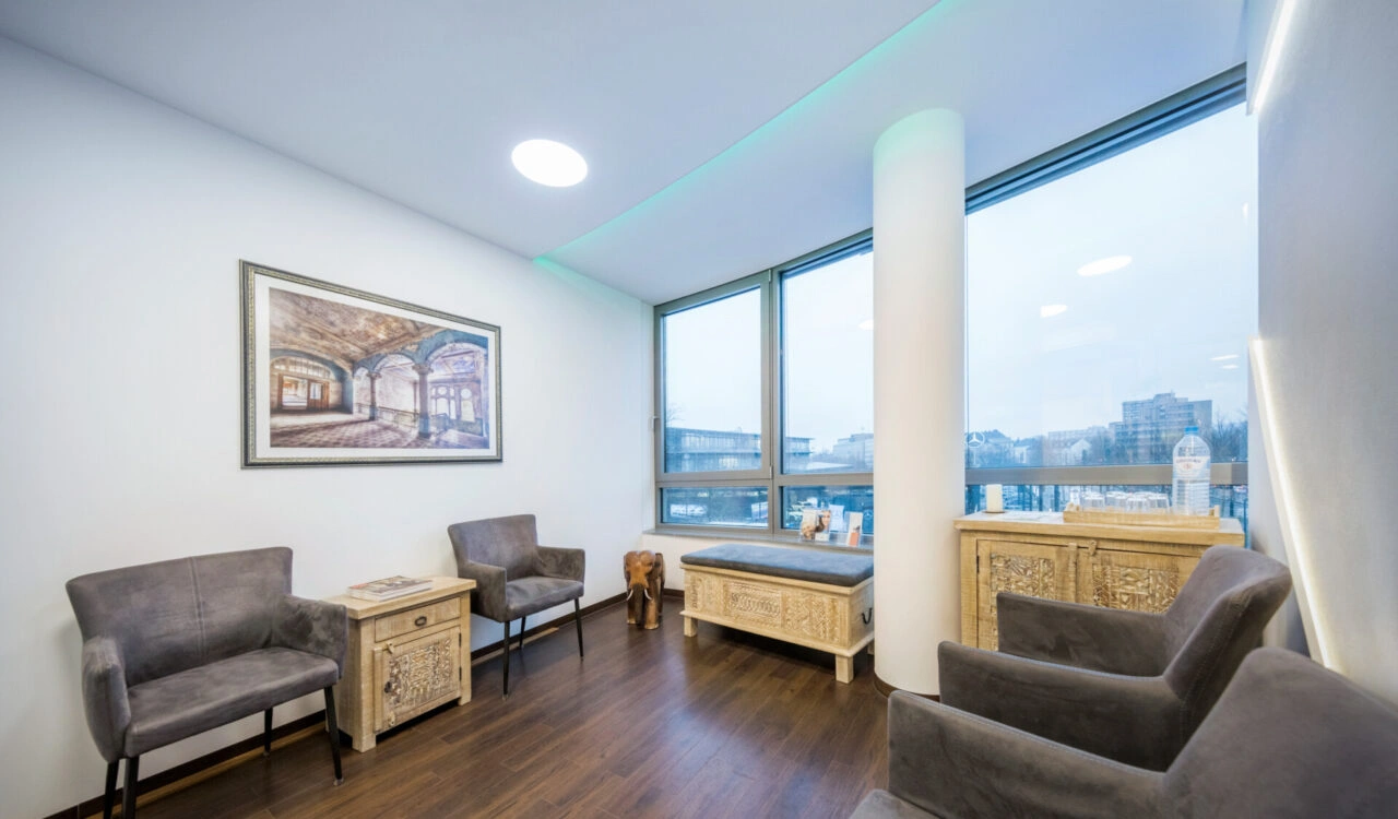 Wartezimmer-1-1280x750-c-default